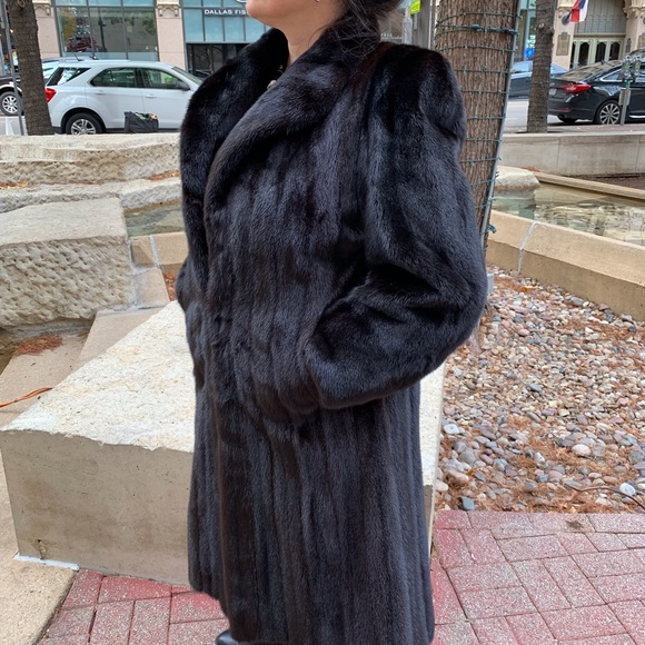 Fur Long Coat - Picture 4 of 5